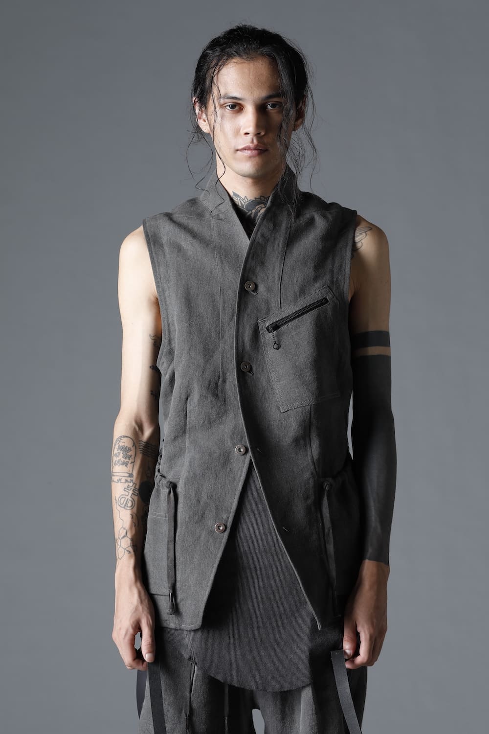 墨染和紙×リネン高密度ツイルベスト  チャコール