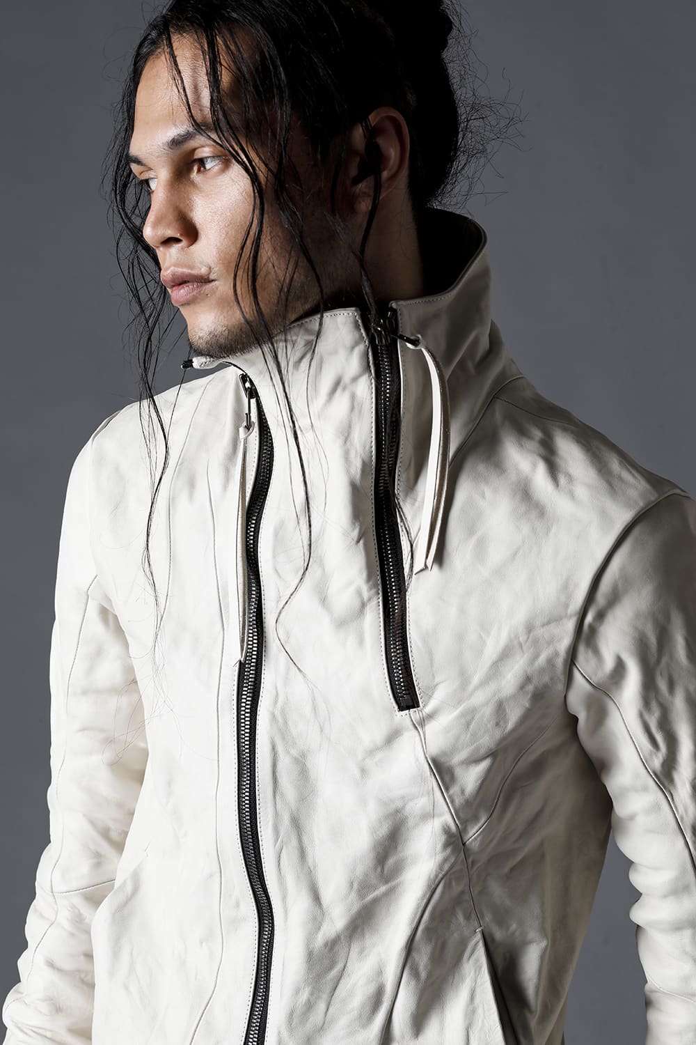 ホースレザーハイネックレザージャケット ボーンホワイト