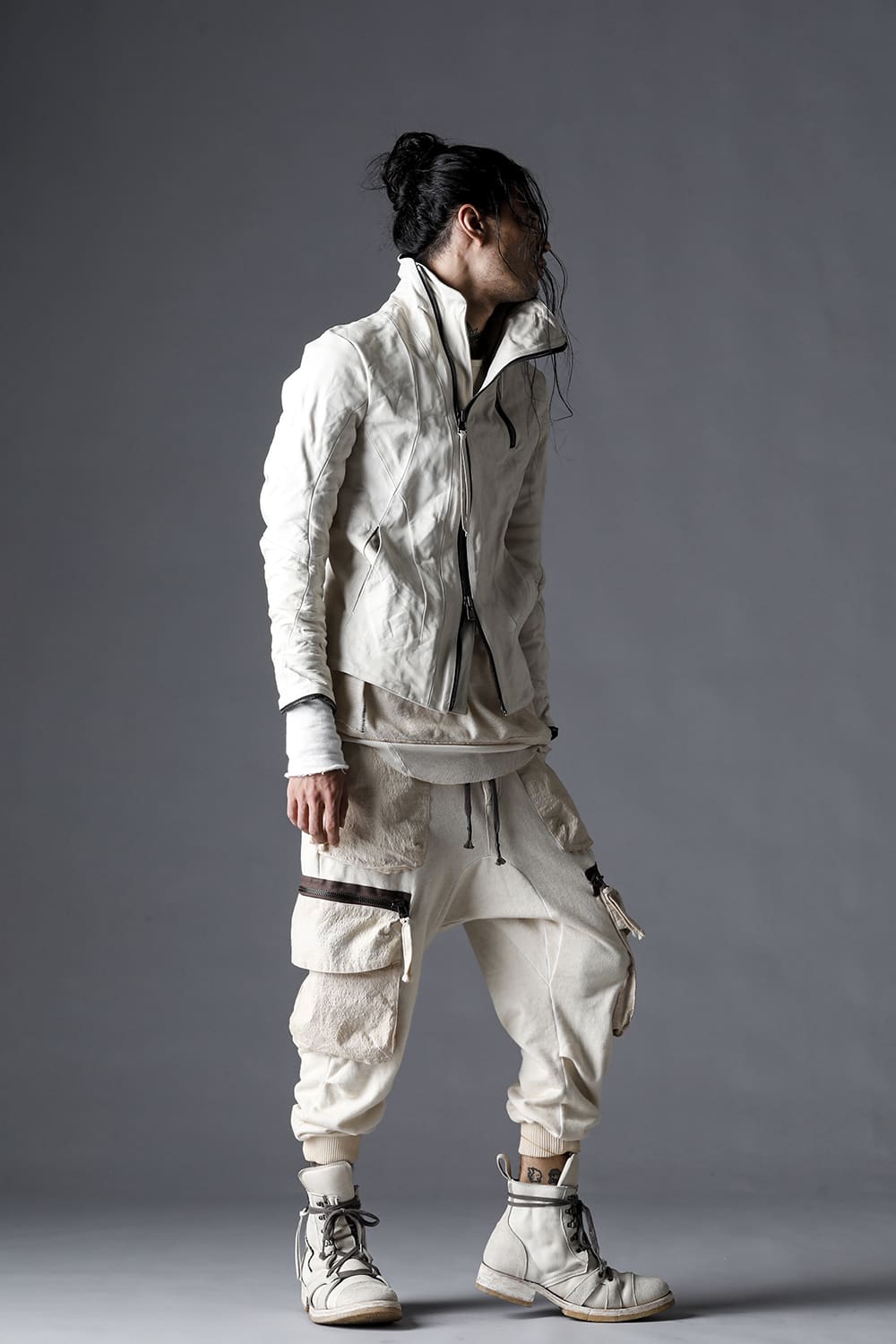 ホースレザーハイネックレザージャケット ボーンホワイト