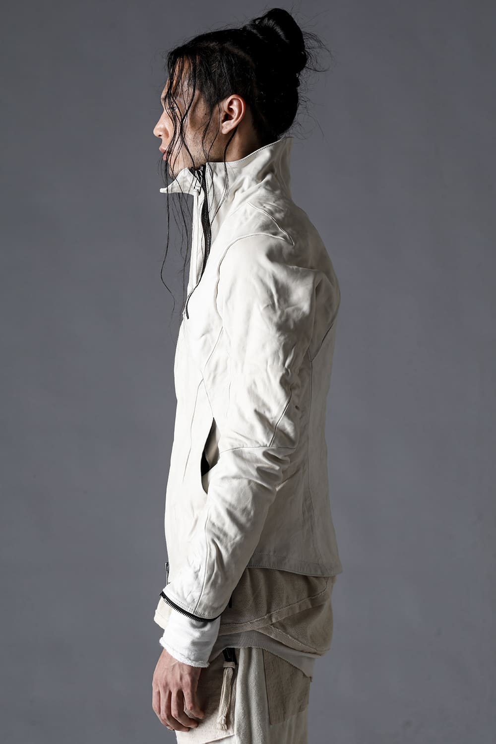 ホースレザーハイネックレザージャケット ボーンホワイト