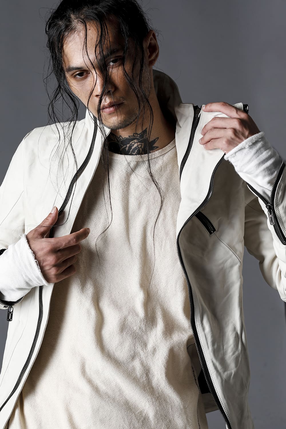 ホースレザーハイネックレザージャケット ボーンホワイト