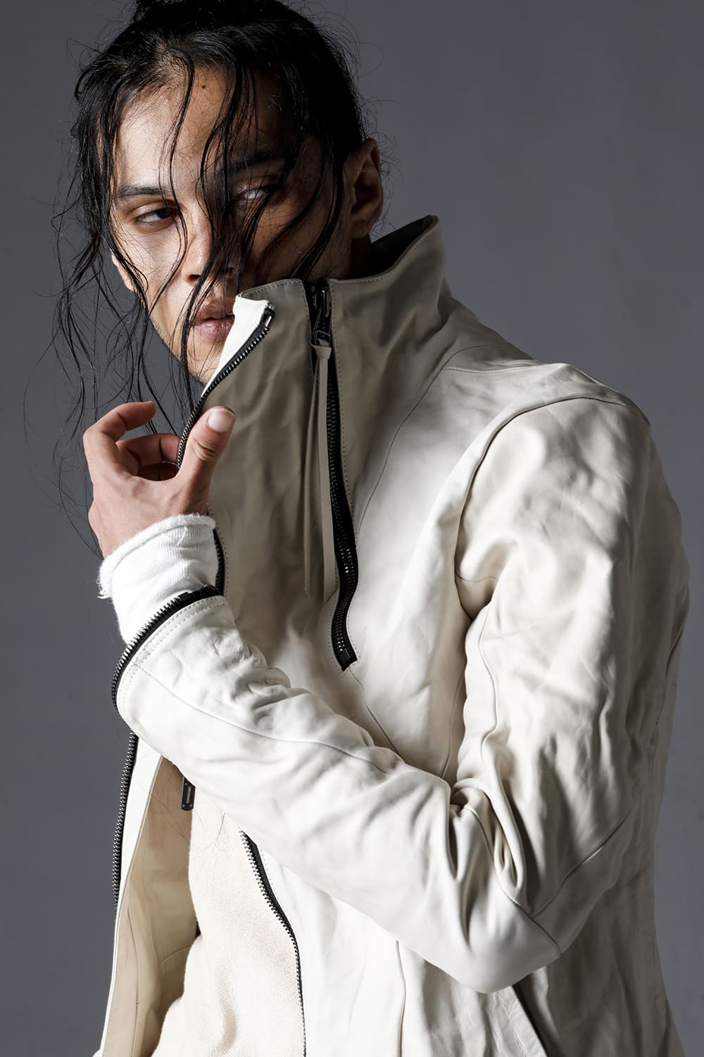 ホースレザーハイネックレザージャケット ボーンホワイト