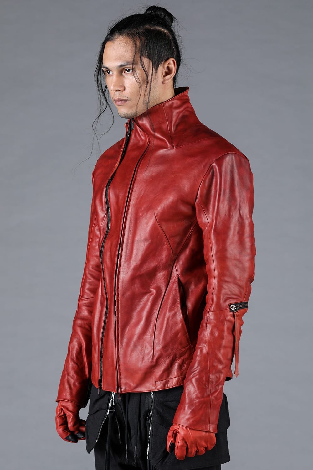 ホースレザーグローブアタッチドデュアルジップハイネックジャケット レッド