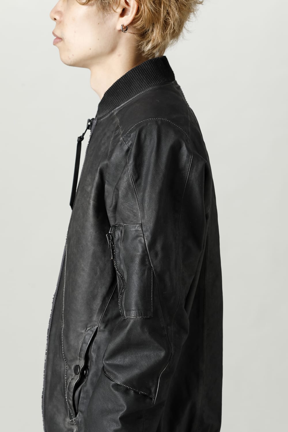 D.HYGEN×ARTEFACT Collaboration Item- Dye Horse Leather Bomber JKT  Charcoal
