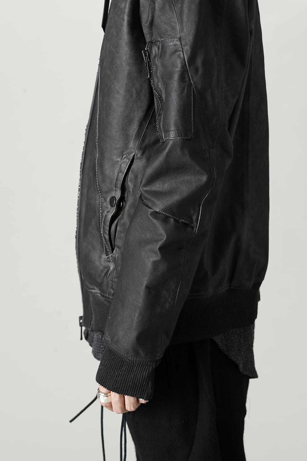 D.HYGEN×ARTEFACT Collaboration Item- Dye Horse Leather Bomber JKT  Charcoal