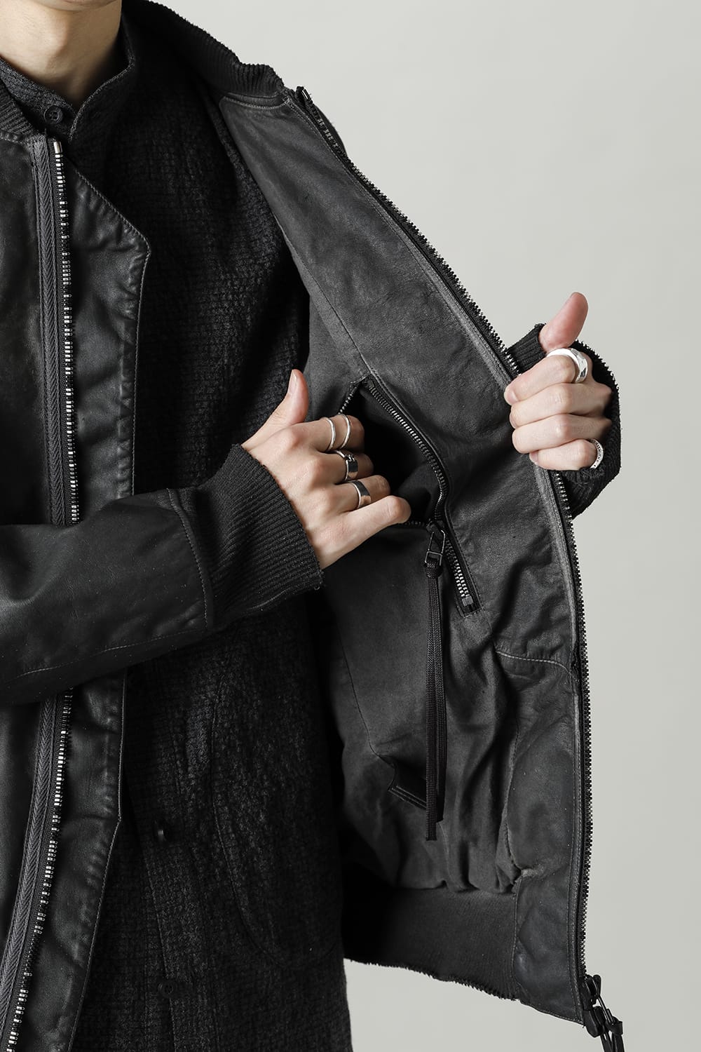 D.HYGEN×ARTEFACT Collaboration Item- Dye Horse Leather Bomber JKT  Charcoal