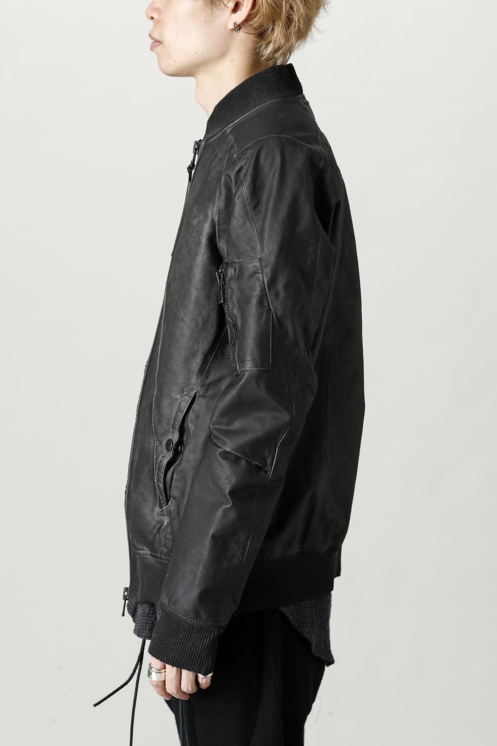 D.HYGEN×ARTEFACT Collaboration Item- Dye Horse Leather Bomber JKT  Charcoal