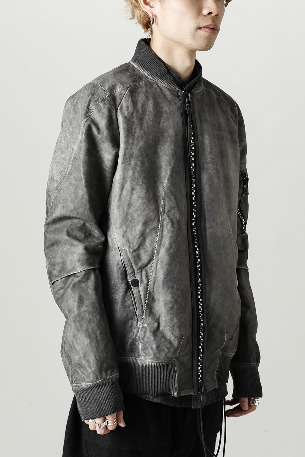 D.HYGEN×ARTEFACT Collaboration Item- Dye Horse Leather Bomber JKT Gray