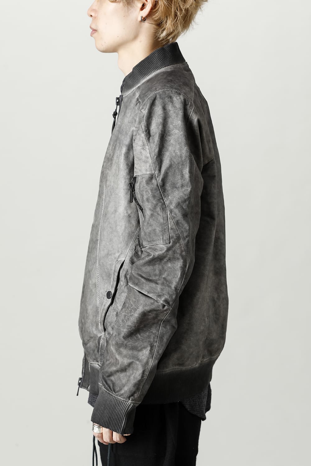 D.HYGEN×ARTEFACT Collaboration Item- Dye Horse Leather Bomber JKT Gray