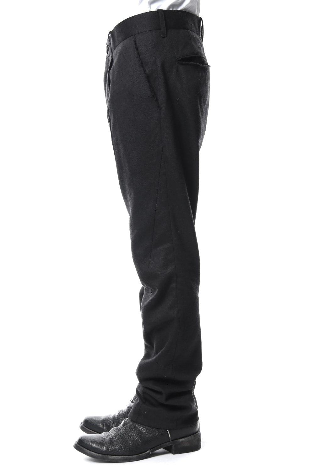 Silk twill one tuck semi curve trouser