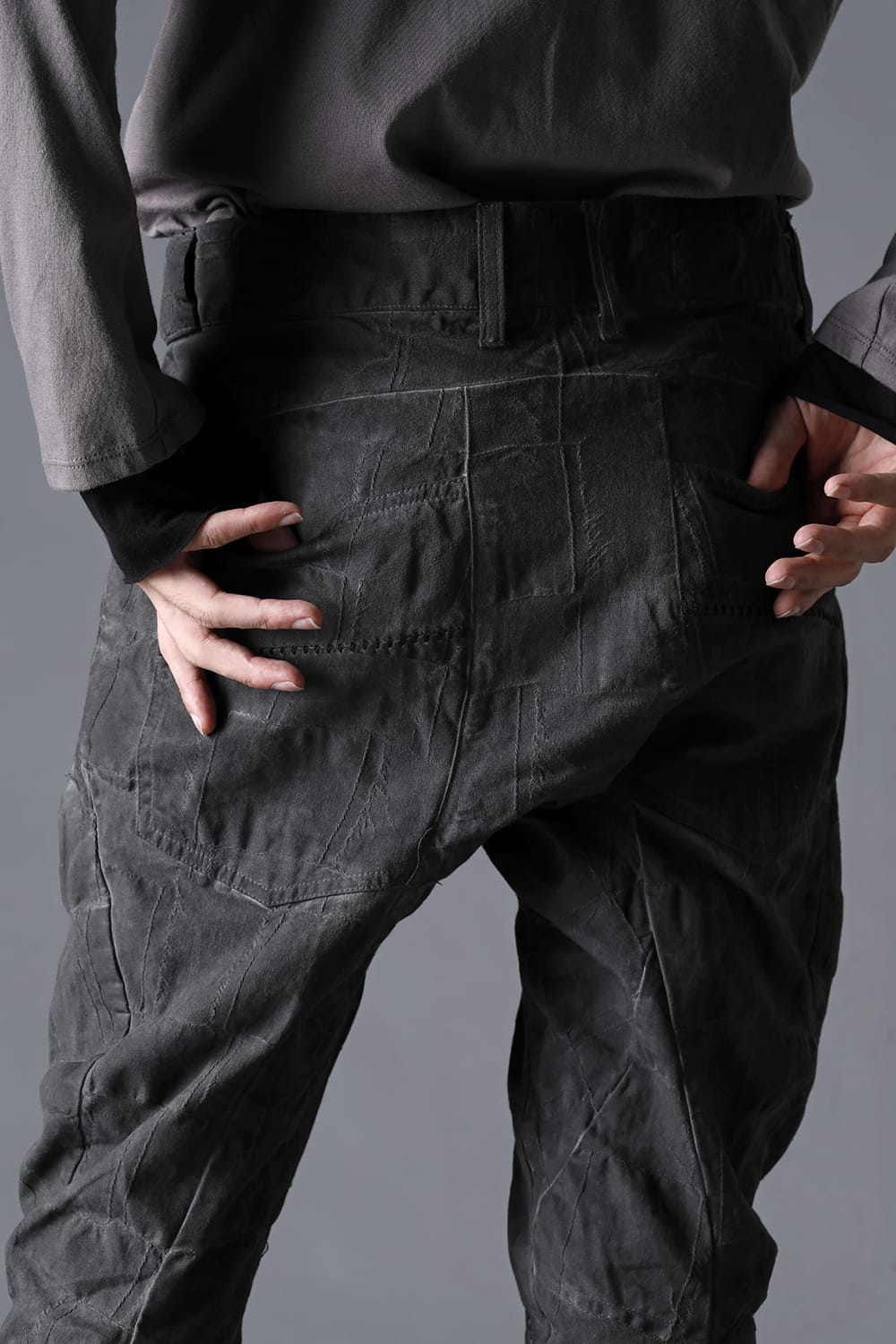 SCAB Patchwork Jagged Stretch Cotton Overlock Twisted Curved Slim Pants Dust Black Stitch