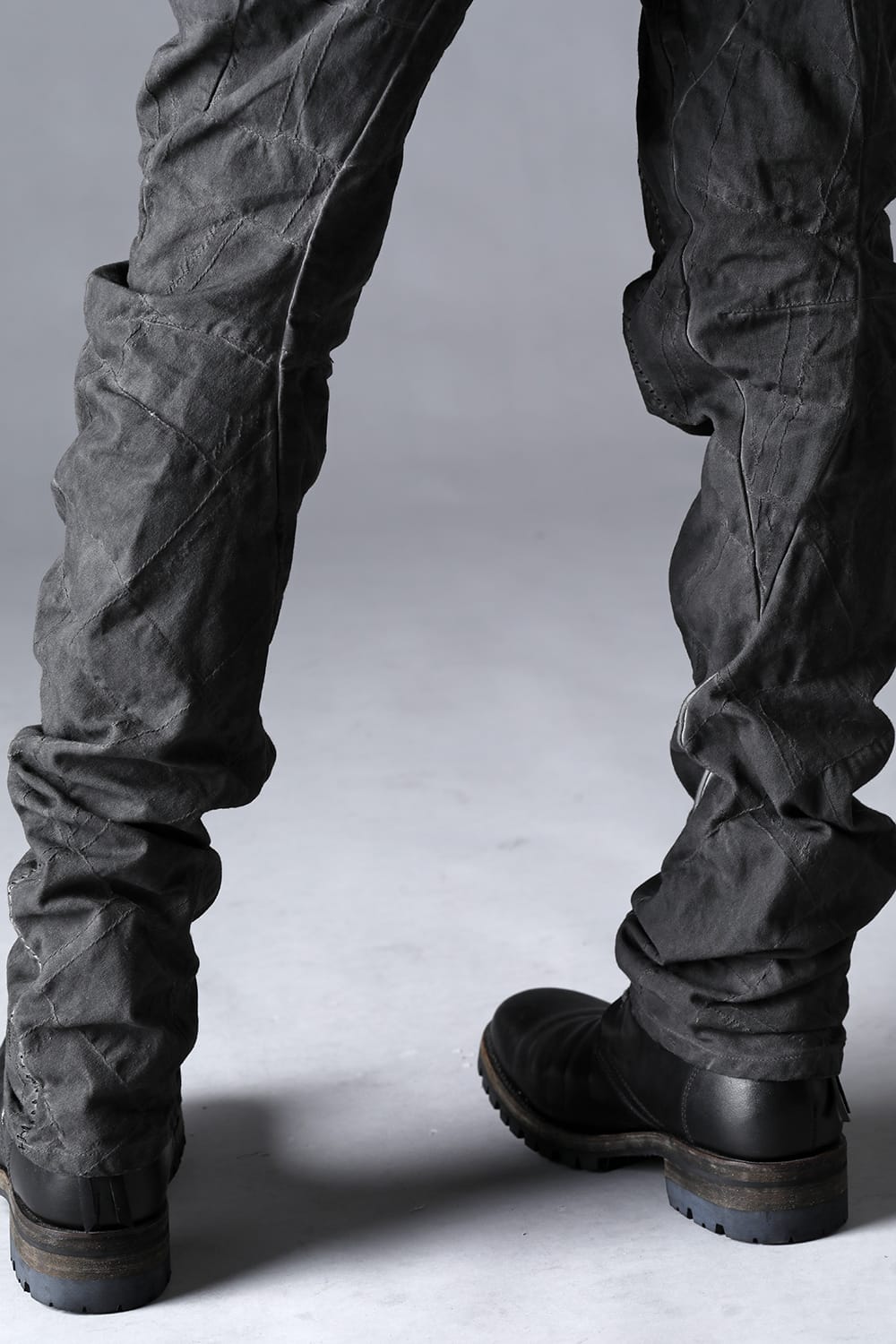 SCAB Patchwork Jagged Stretch Cotton Overlock Twisted Curved Slim Pants Dust Black Stitch