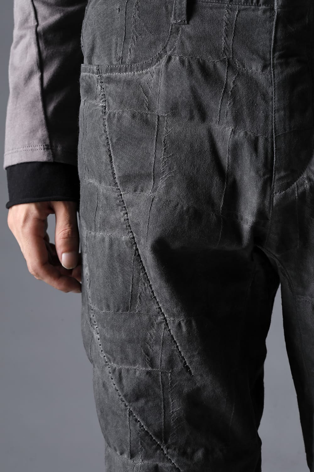 SCAB Patchwork Jagged Stretch Cotton Overlock Twisted Curved Slim Pants Dust Black Stitch