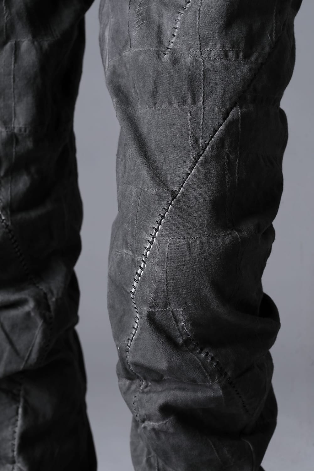 SCAB Patchwork Jagged Stretch Cotton Overlock Twisted Curved Slim Pants Dust Black Stitch