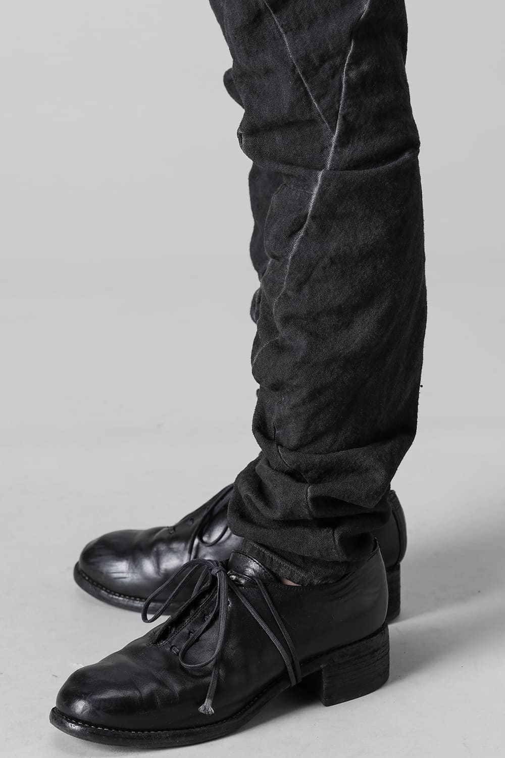 コットン×リネンランダムディンプルストレッチツイストカーブスリムパンツ  マッドブラウン