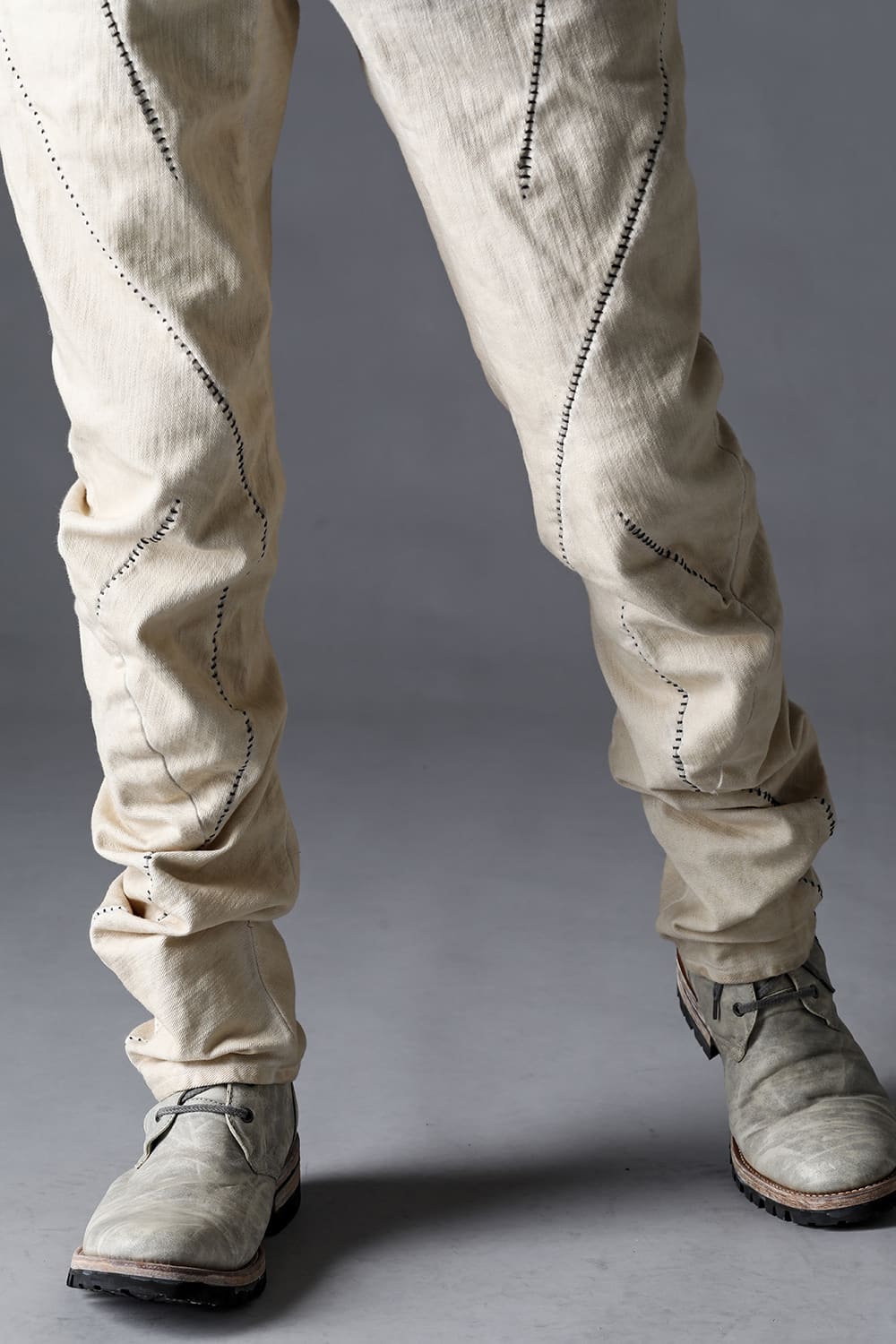 Hyper Stretch Cotton Denim Overlock Twist Curve Slim Trousers  Dusty White