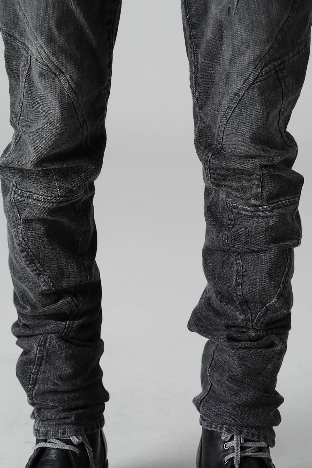 Indigo Denim Over-Dye Twisted Slim Pants Bleach Black