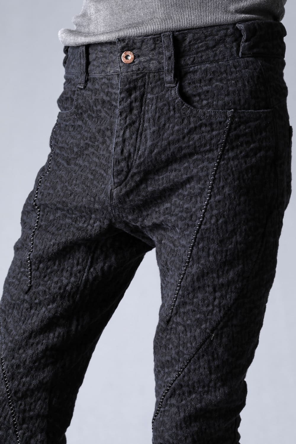 Scab Jagged Stretch Cotton Denim Overlock Twisted Curved Slim Pants