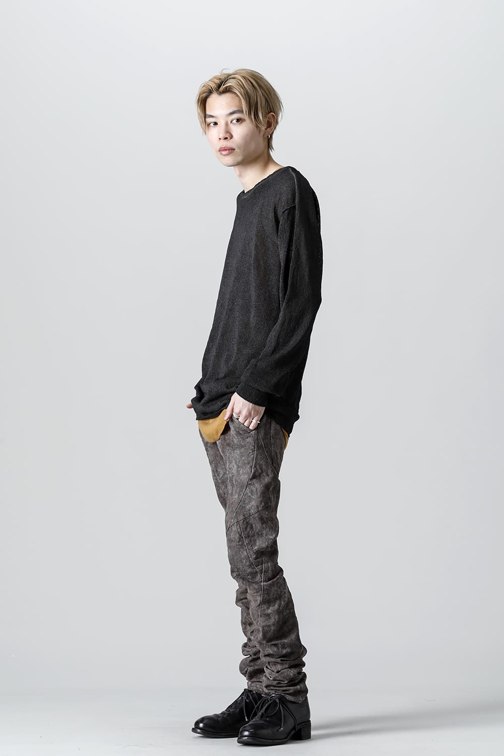 Wood Tannin＆Iron Oxide Dyed Random Dimple Stretch Cotton×LinenTwisted Curve Slim Pants