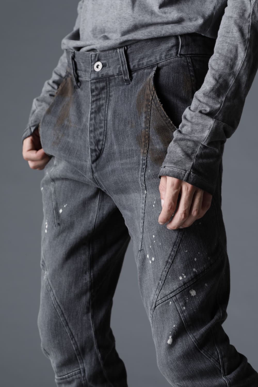 Dusty Effect Stretch Cotton Denim Twisted Curve Slim Pants