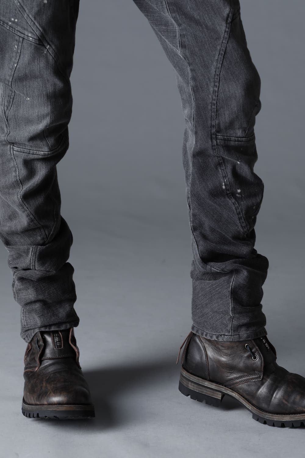 Dusty Effect Stretch Cotton Denim Twisted Curve Slim Pants