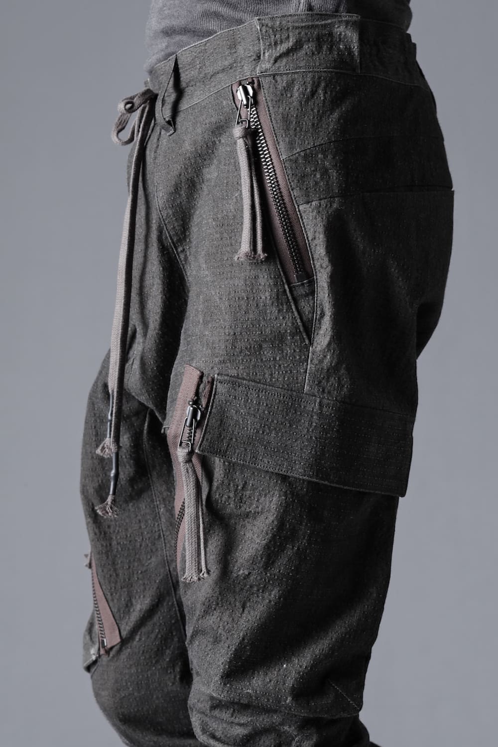 ディンプルワッシャーコットンストレッチリップストップカーゴジョグパンツ ダスト