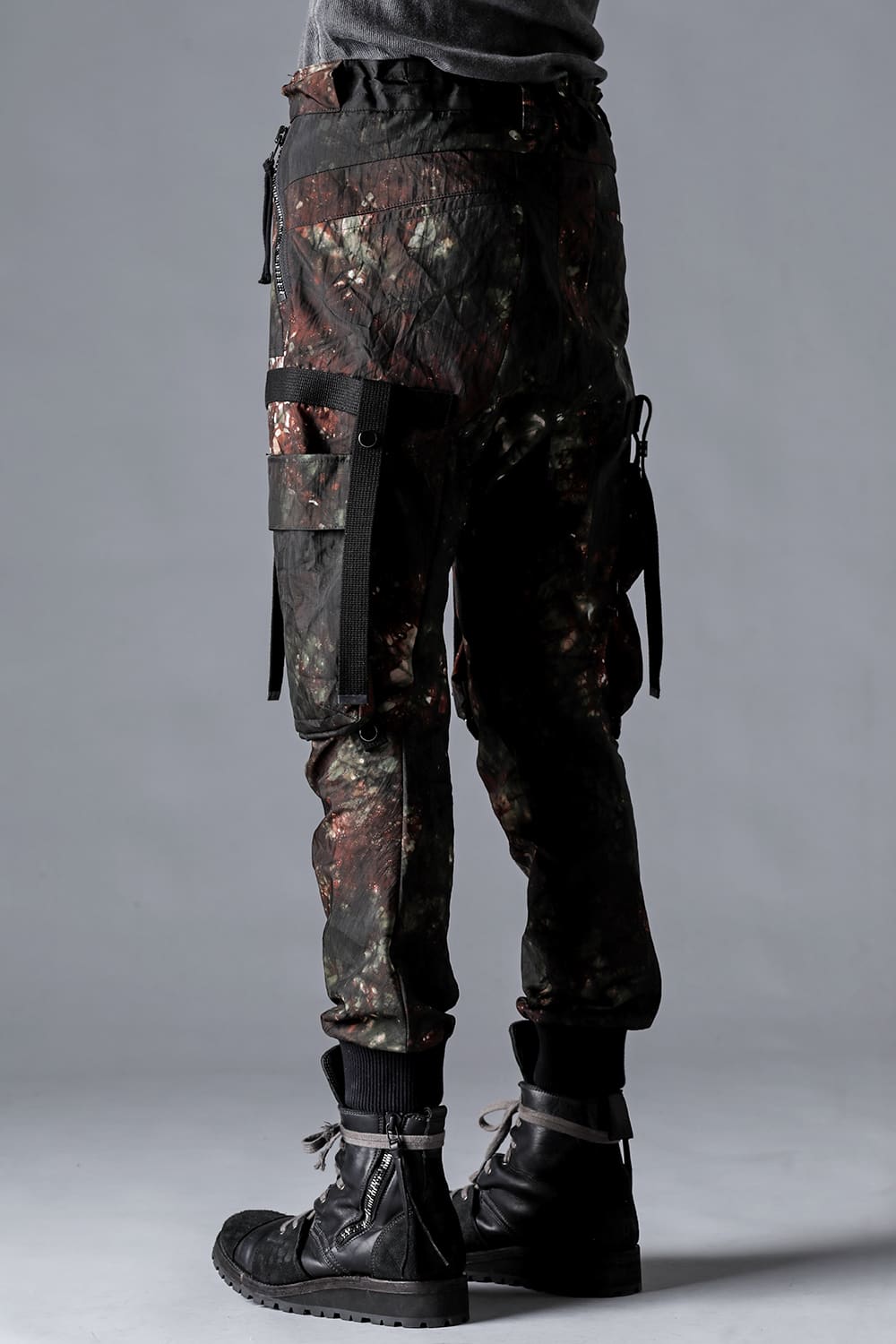 Mud-Dyed Nylon Ox-Detachable Cargo Pocket Jog Trousers Moss Black