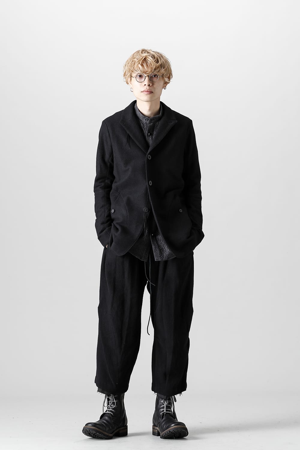 Minimal Dobby Striped Pleated Cropped Pants Black