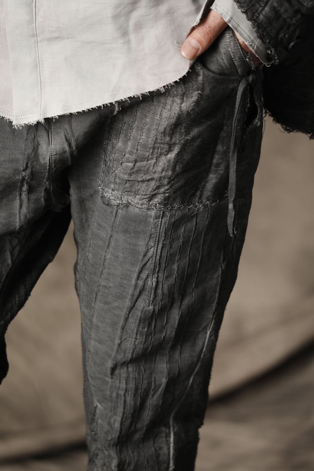 Linen and rayon jacquard stripe drop-crotch slim pants Charcoal