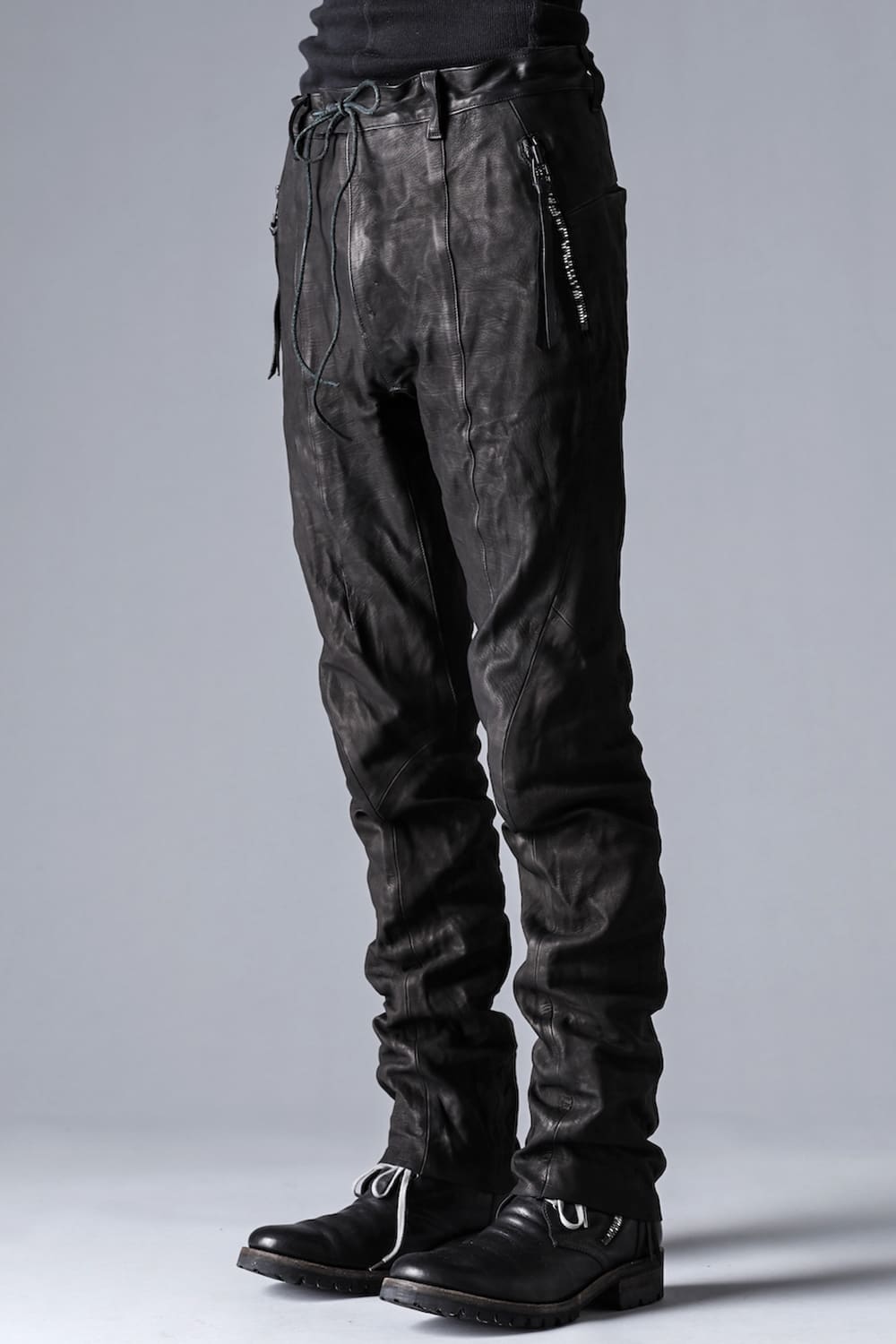 ジャパンカーフレザーカーブスリムパンツ