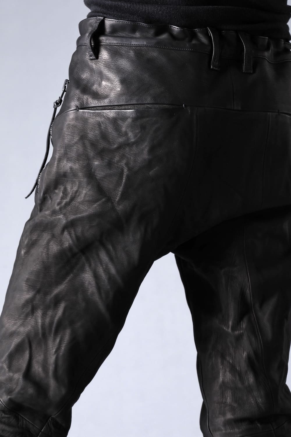 ジャパンカーフレザーカーブスリムパンツ