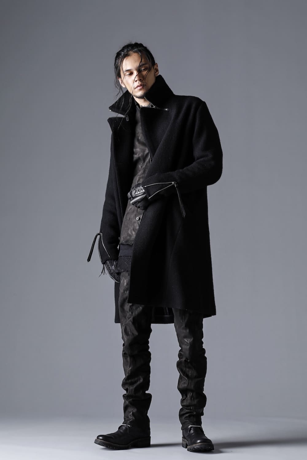 ジャパンカーフレザーカーブスリムパンツ