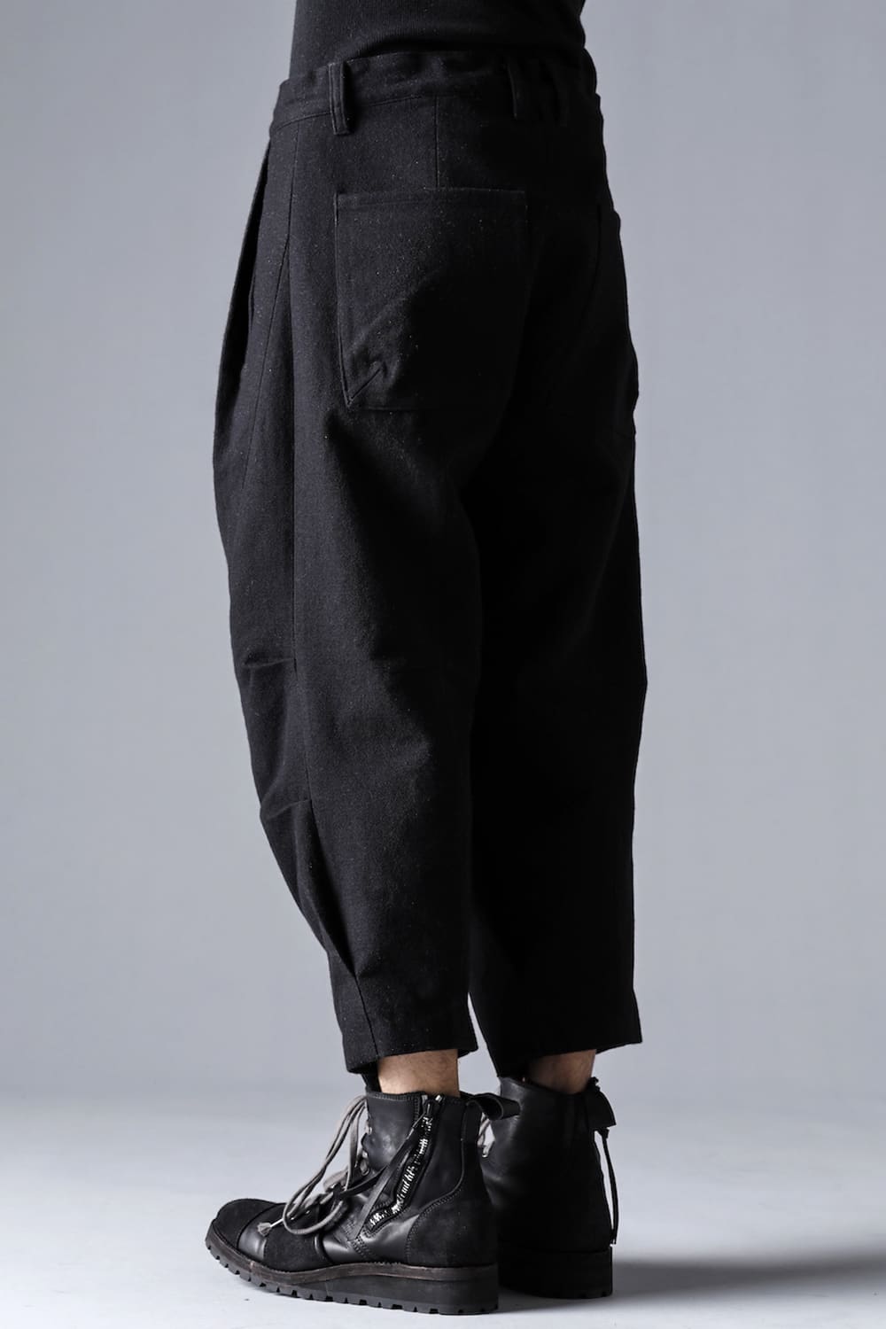 Wool Gauze x Cotton Needle Punch Wide Cropped Pants