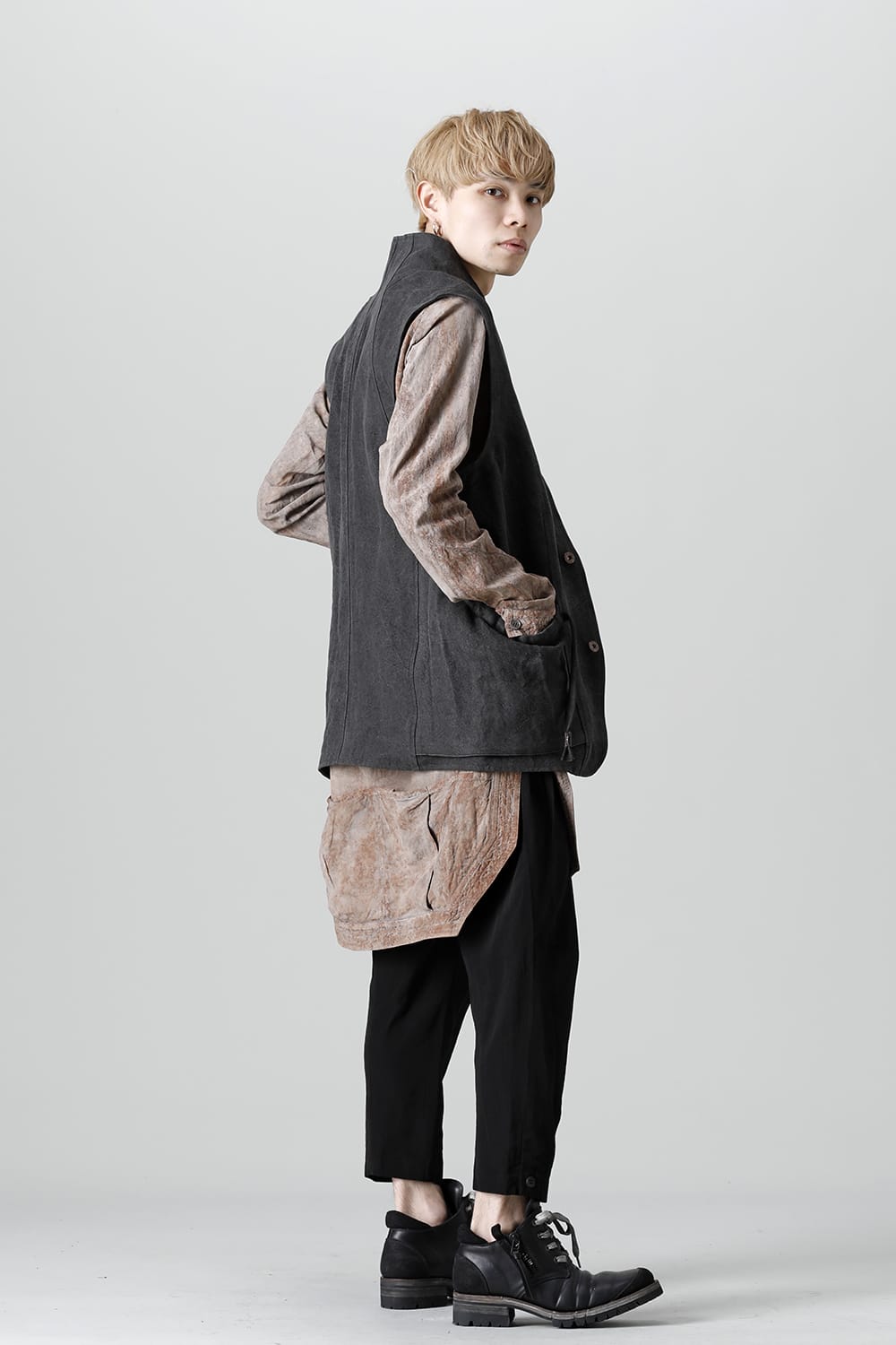 Wood Tannin＆Iron Oxide Dyed Dimple Dobby Tapered Cropped Pants  Black