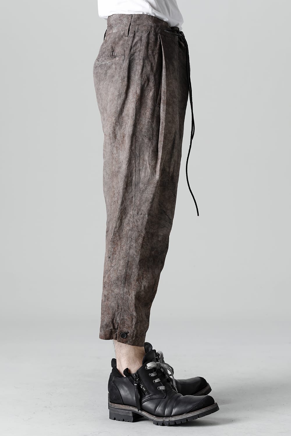 Wood Tannin＆Iron Oxide Dyed Dimple Dobby Tapered Cropped Pants  Charcoal Mix