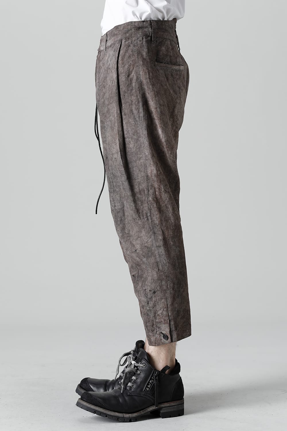 Wood Tannin＆Iron Oxide Dyed Dimple Dobby Tapered Cropped Pants  Charcoal Mix