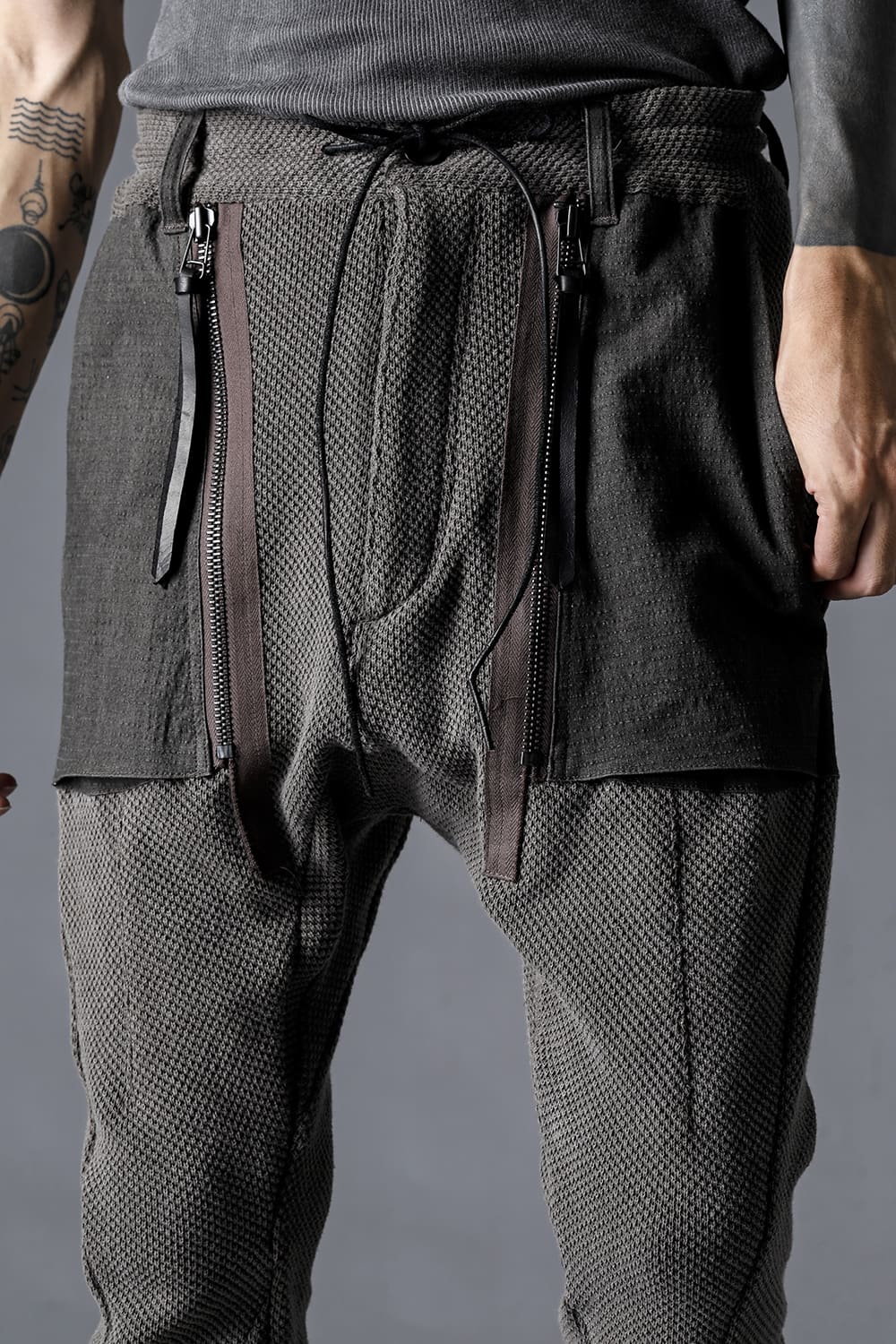 Low-Gauge Big Pique Drop-Crotch Jog Trousers  Black