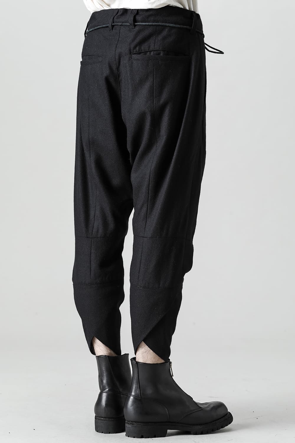 Wool Washer Tuck Tapered Pants