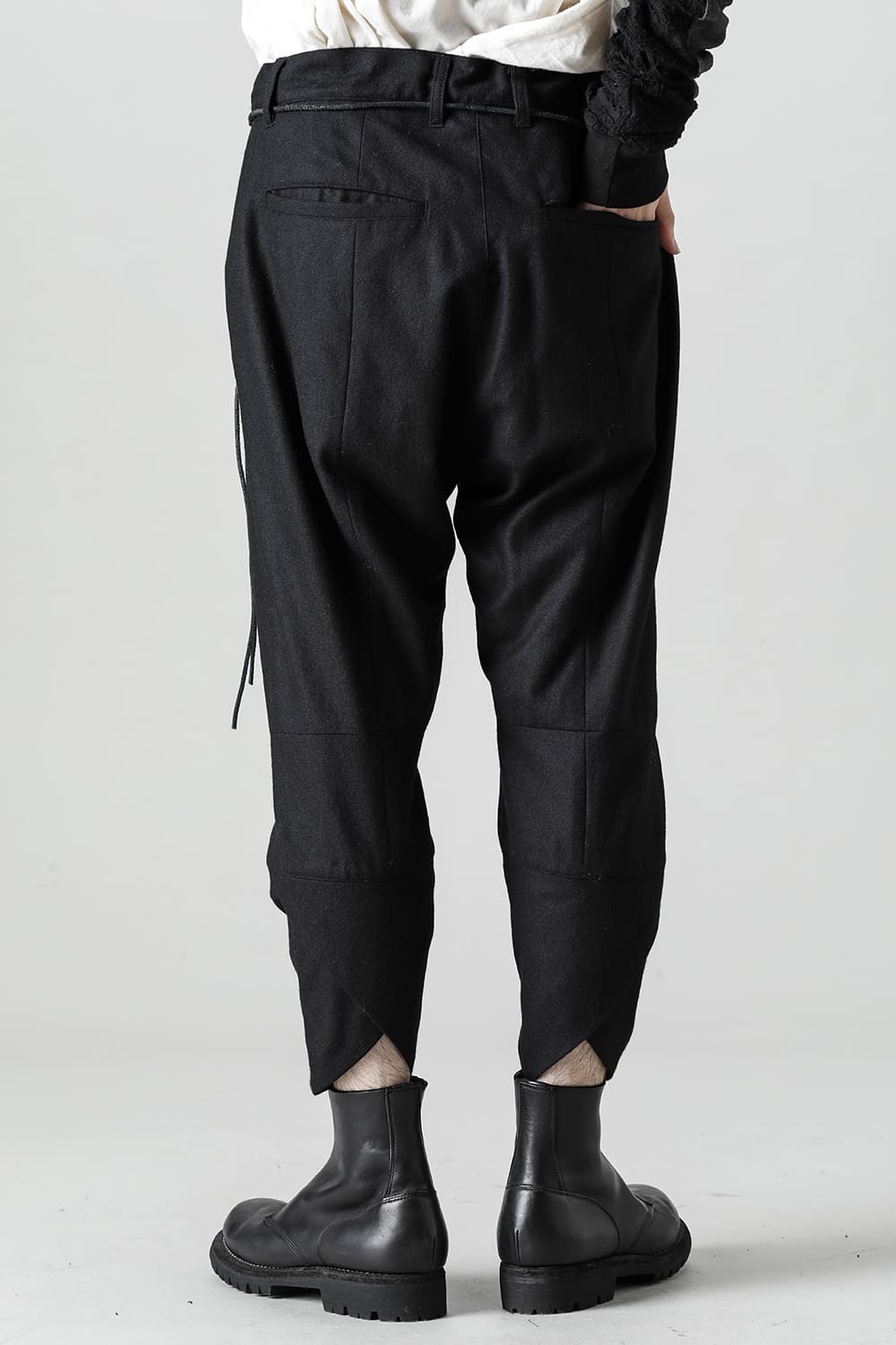 Wool Washer Tuck Tapered Pants