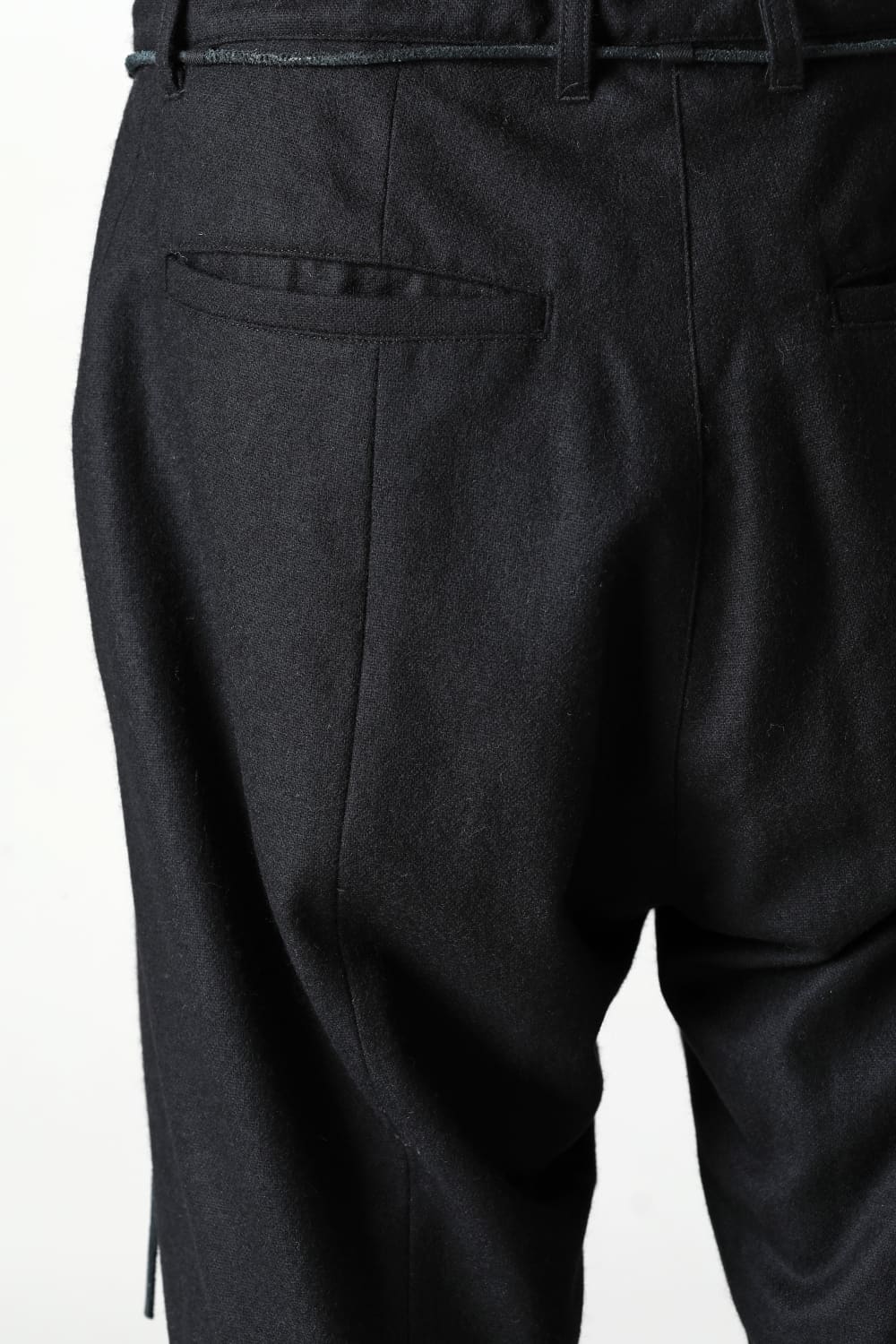 Wool Washer Tuck Tapered Pants