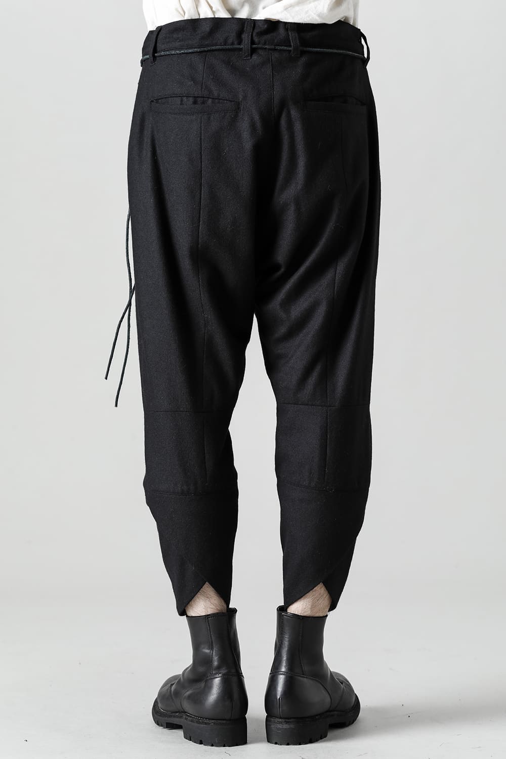 Wool Washer Tuck Tapered Pants