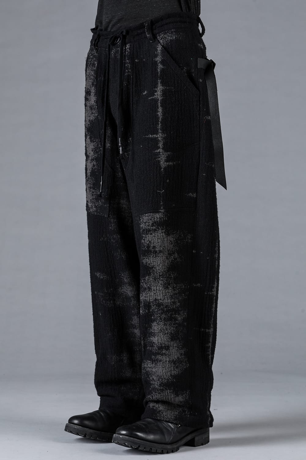 フォグストライプジャガードバギーパンツ