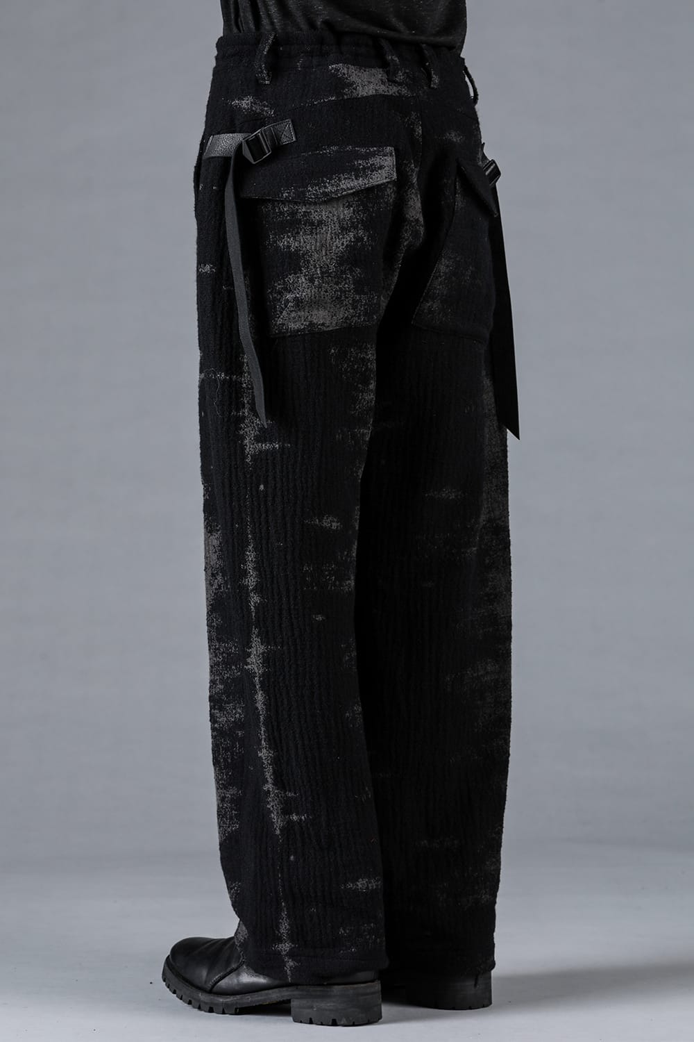 フォグストライプジャガードバギーパンツ