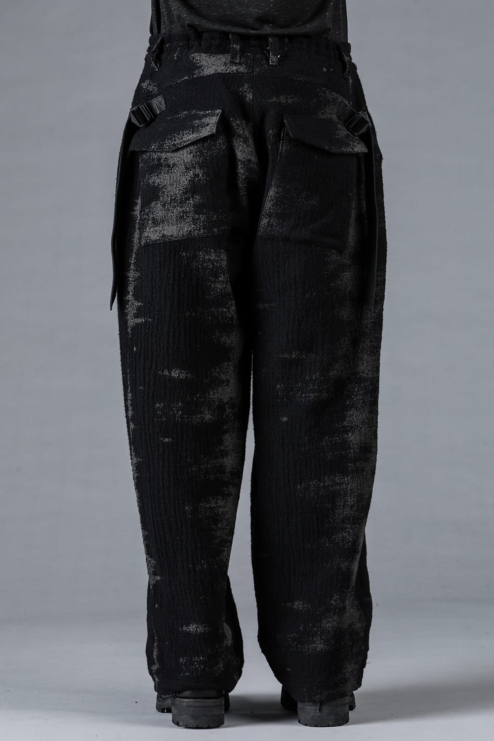 フォグストライプジャガードバギーパンツ