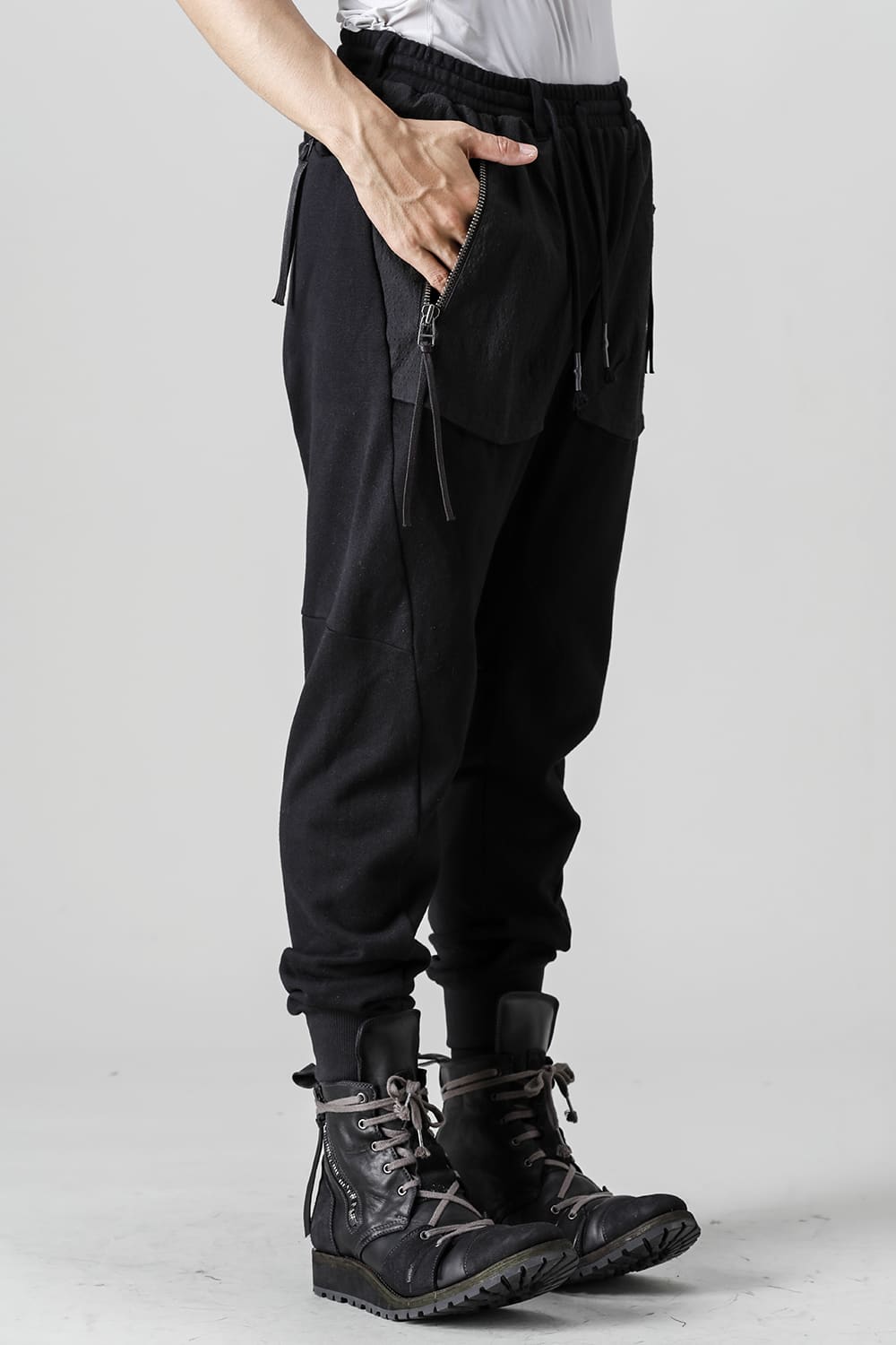 Untwisted Fleece-Lined Tapered Cropped Pants  Black