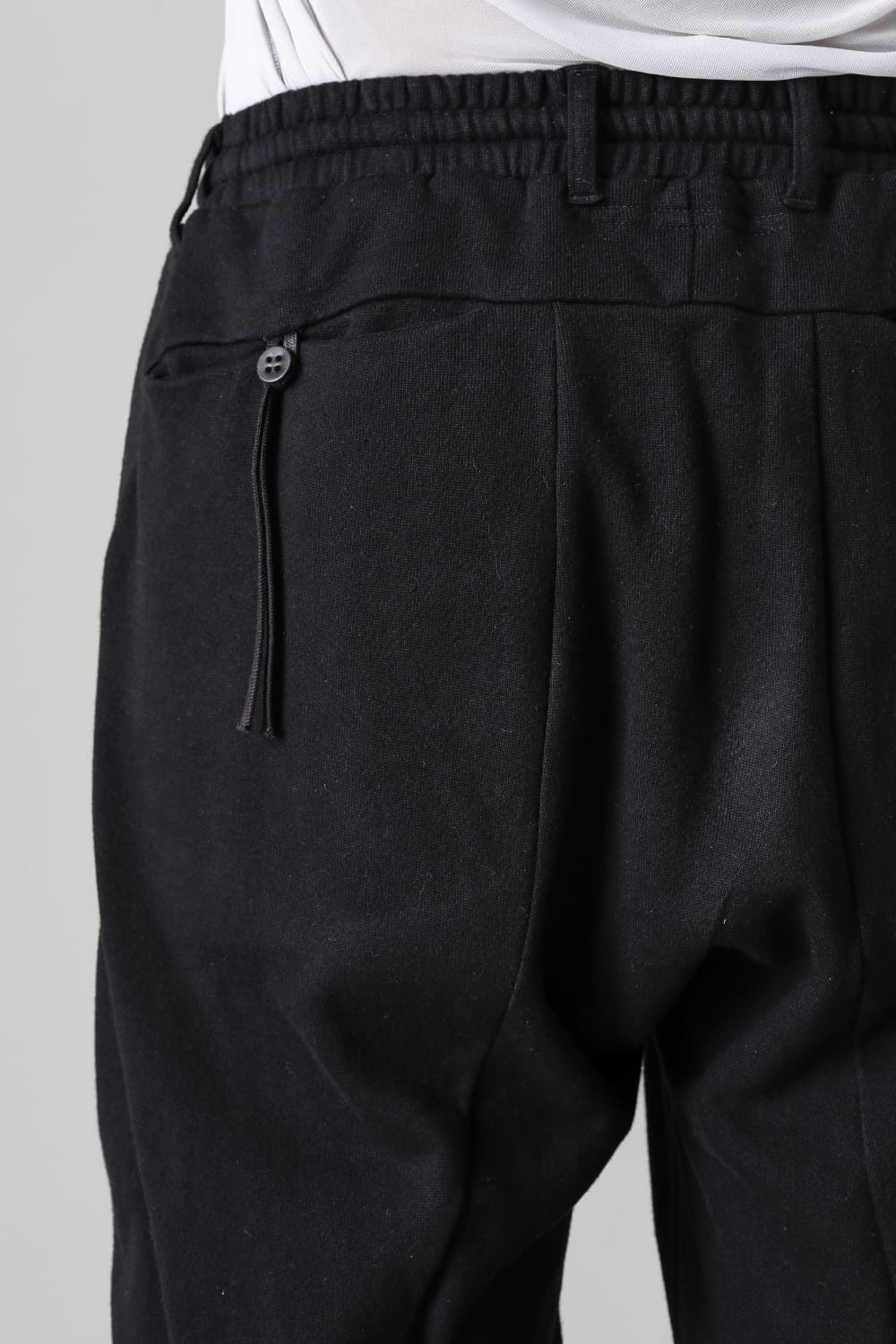 Untwisted Fleece-Lined Tapered Cropped Pants  Black