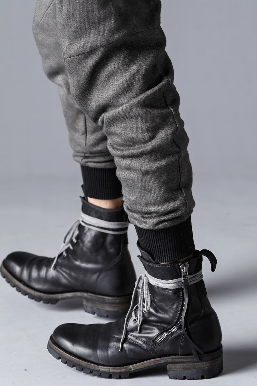 Untwisted Fleece-Lined Tapered Cropped Pants  Dust