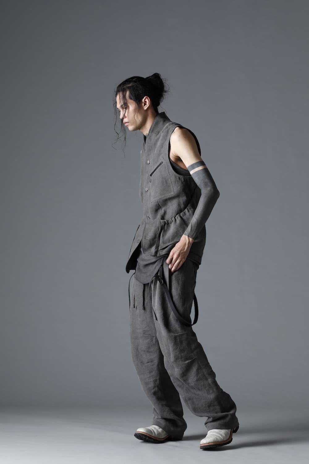 墨染和紙×リネン高密度ツイルワイドパンツ  チャコール