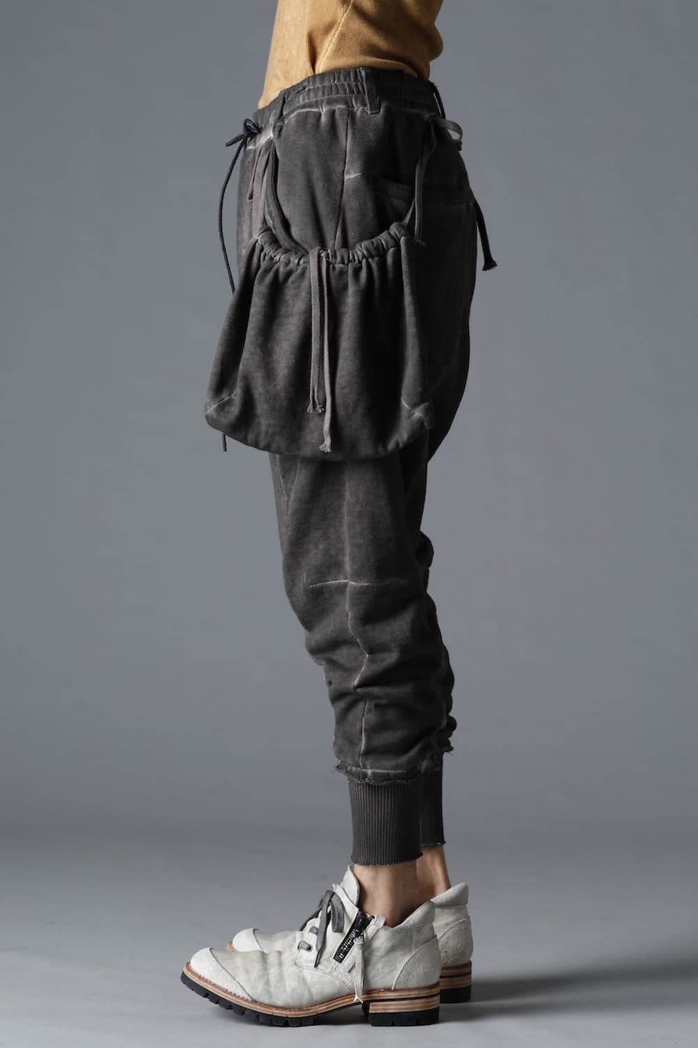 Cold Dyed Untwisted Soft Cotton Jersey Detachable Pocket Cropped Pants  Mud Brown