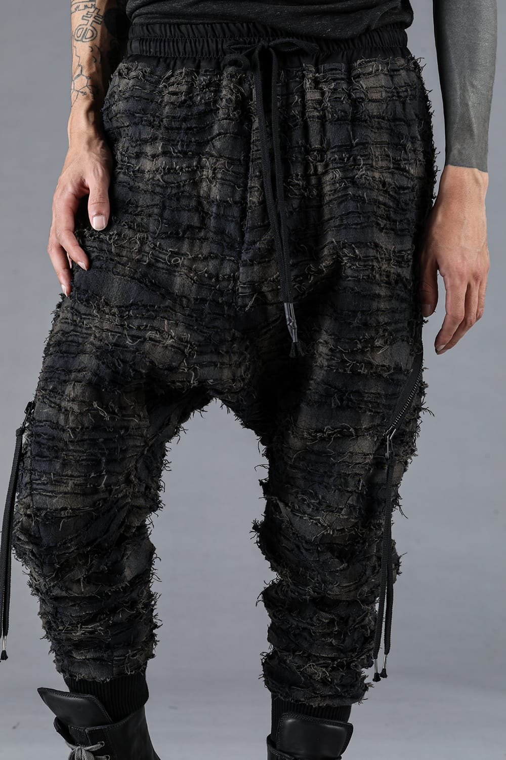 Cotton Viyella Damage Quilt Low-Crotch Jogger Pants Plaid Dust